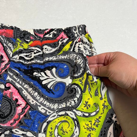 Women's Paisley Print Pull On Shorts Size X-Small Multicolor Summer Casual Beach - Picture 3 of 6